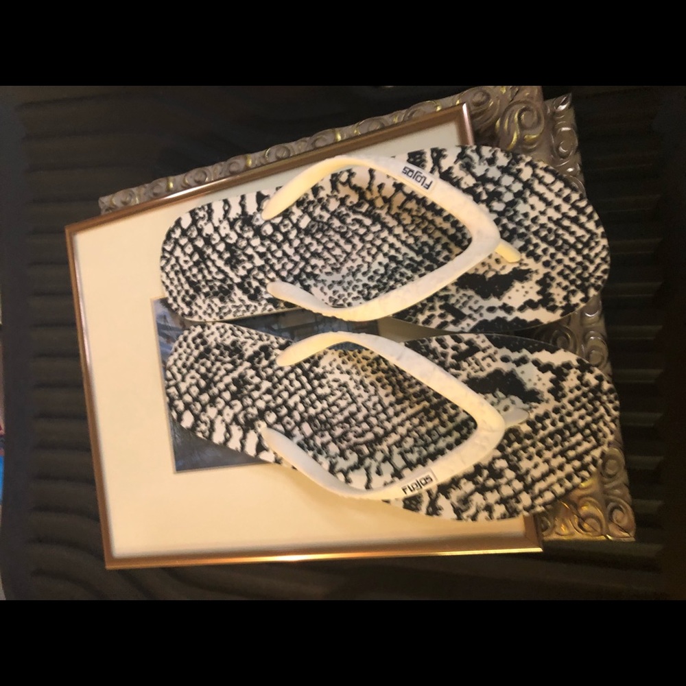 New Flojos snake print flip flops